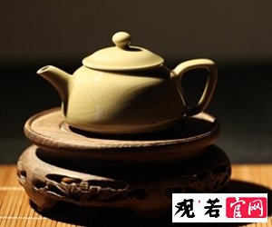 柴烧紫砂壶清洗指南：正确选择清洗方法及工具