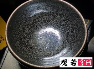 "独特柴烧建盏:展现个人品味"