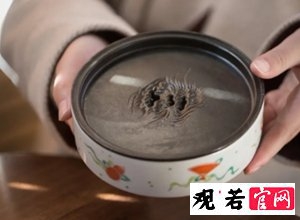 观若壶承的制作过程:从黏土到成品