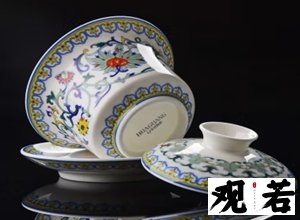 斗彩瓷器的特点,你知道吗?